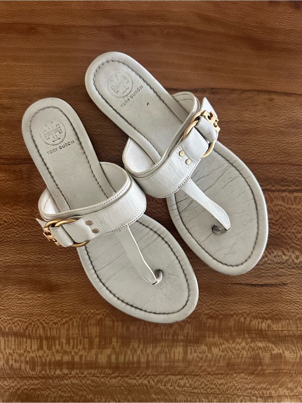 Tory Burch Marsden White Leather Thong Sandals with Gold Hardware | Size: 8